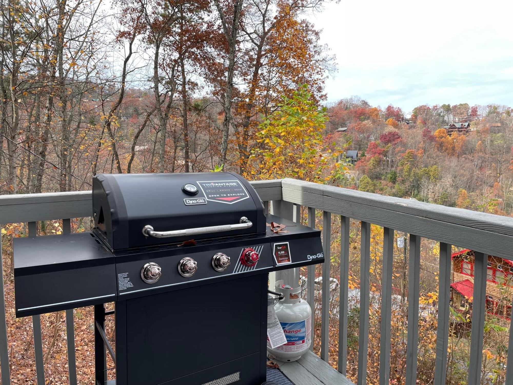 Mtn Chalet: Hot Tub, Sauna, Fireplace, Arcade Games, Mountain Views