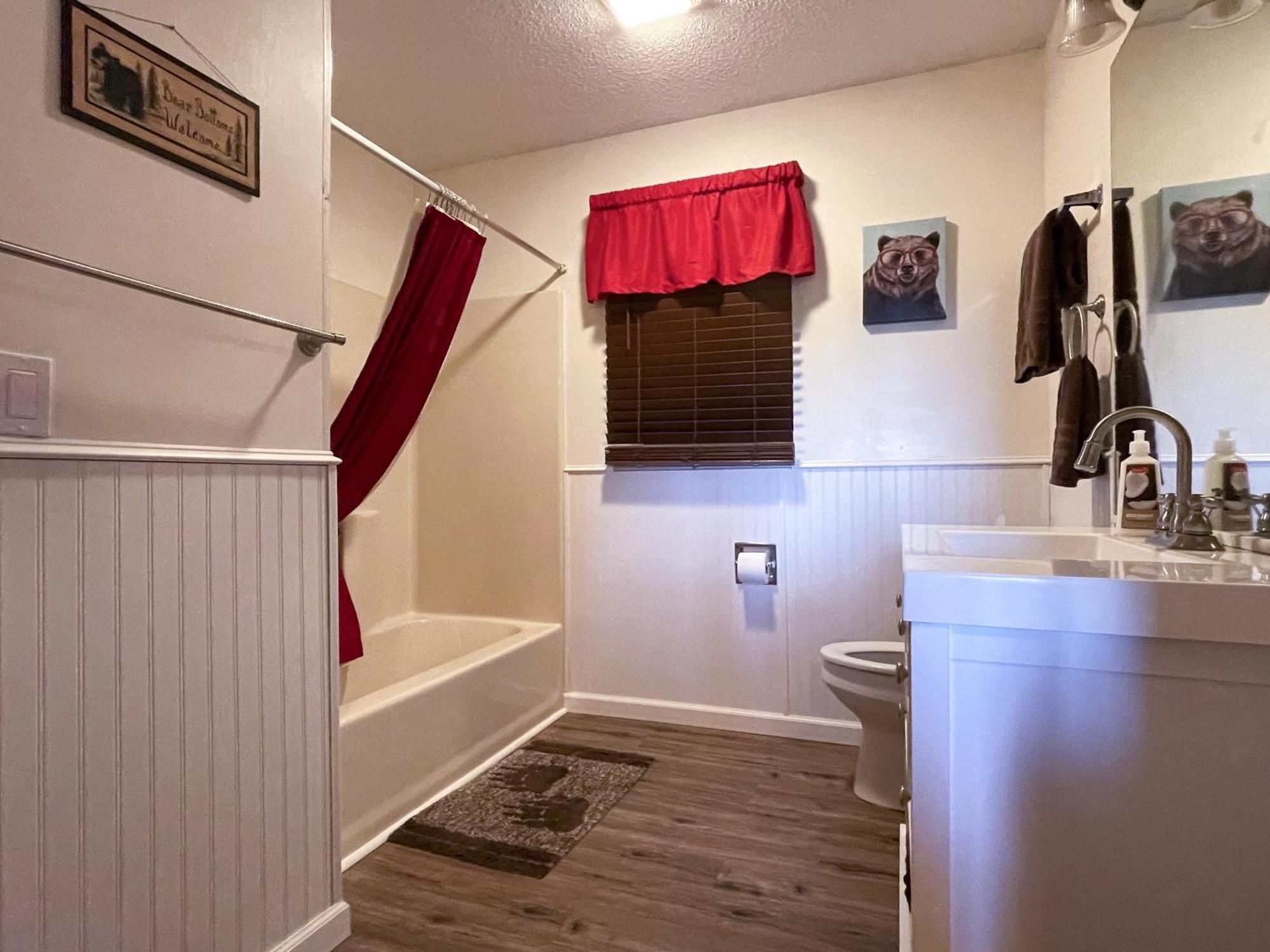 Mtn Chalet: Hot Tub, Sauna, Fireplace, Arcade Games, Mountain Views Chalet *
