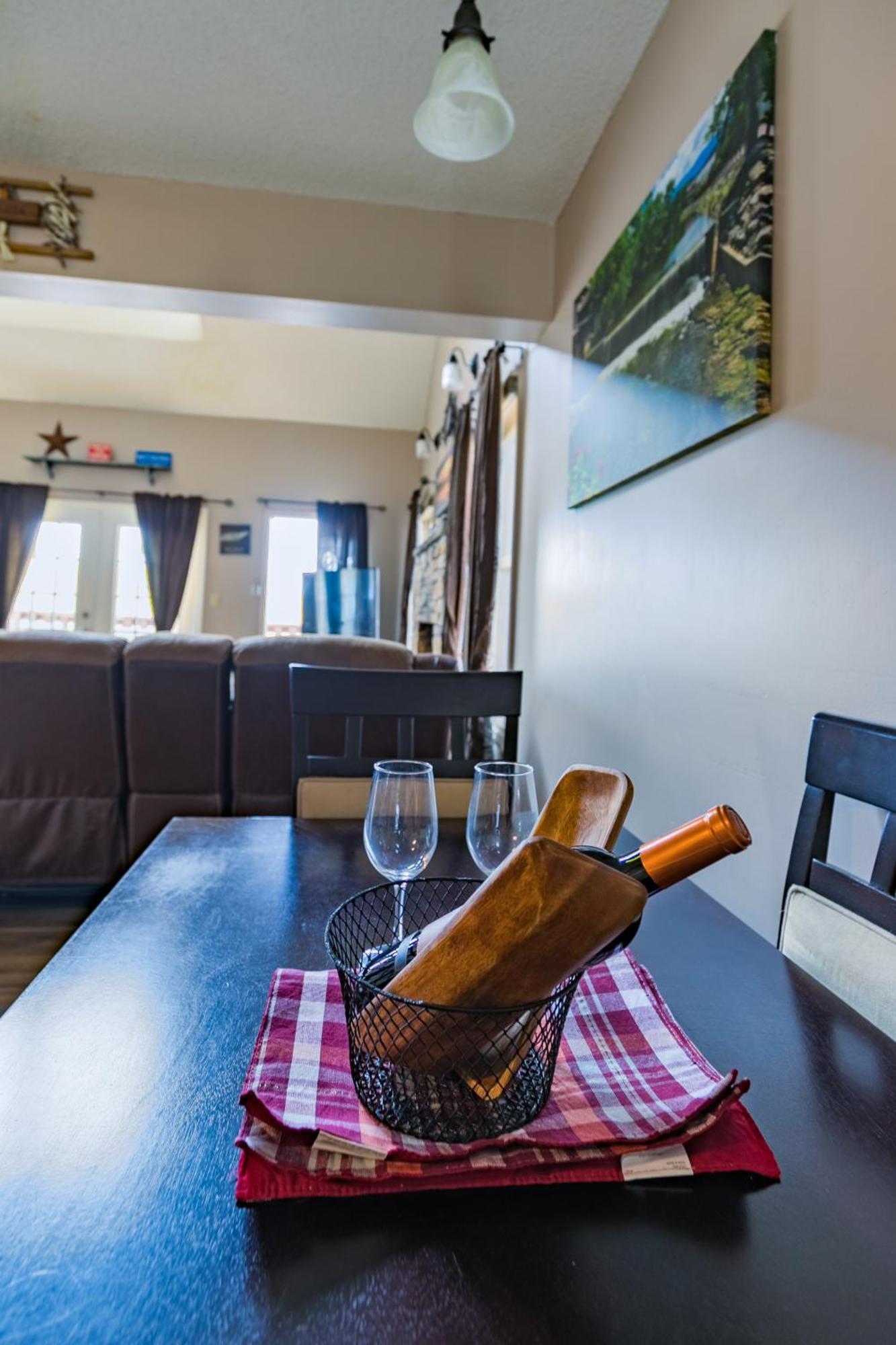 Mtn Chalet: Hot Tub, Sauna, Fireplace, Arcade Games, Mountain Views
